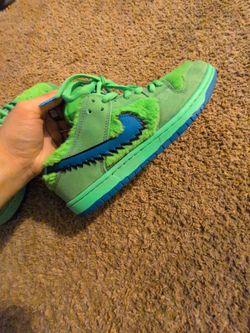Nike shoe men 9.5 no box