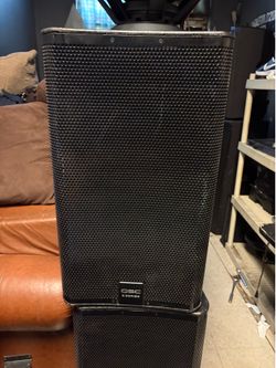 Qsc. 15  inch speaker. 2 inch horn. $800 location, Houston, Texas.