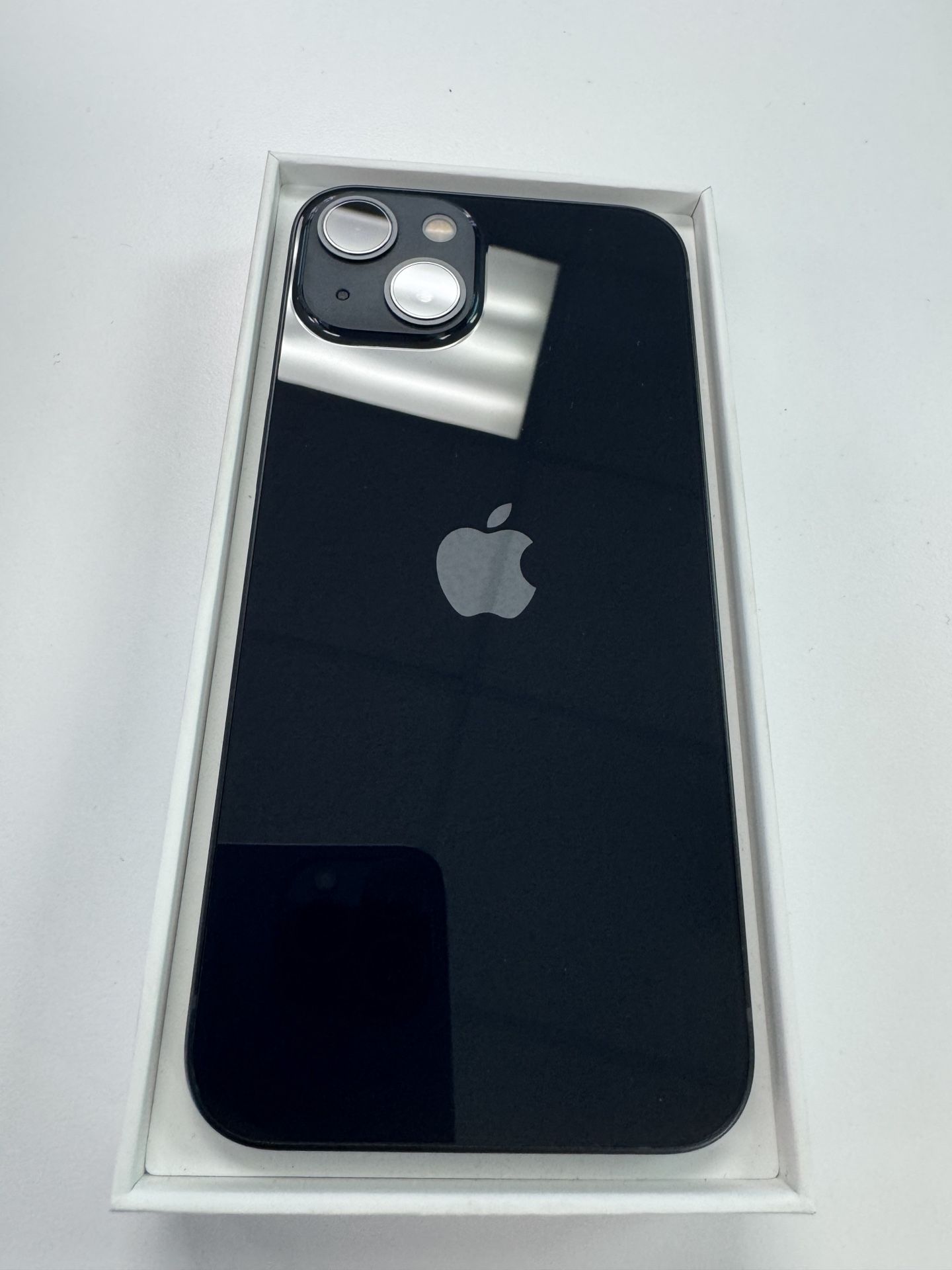 iPhone 13 128GB Total Wireless / Verizon