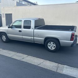 Immaculate Chevy Silverado 1500 LS 