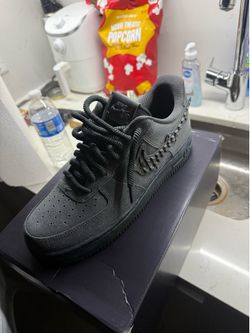 Rare Nike Air Force ( metal work )