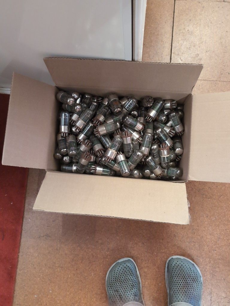 Free Large Lot Of 6888 Computer Tubes Free