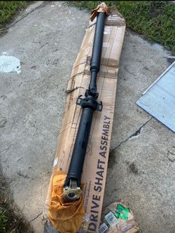Toyota Tacoma drive shaft assembly
