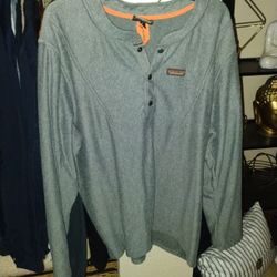 Mens XL Patagonia Long Sleeve. 