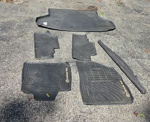 Genuine Lexus RX350 all weather mats. Includes trunk mat and retractable trunk cover fits 2010-2012