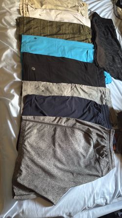 Lululemon for man’s sizes Large ….. para hombre  $29.99 cada uno precio final