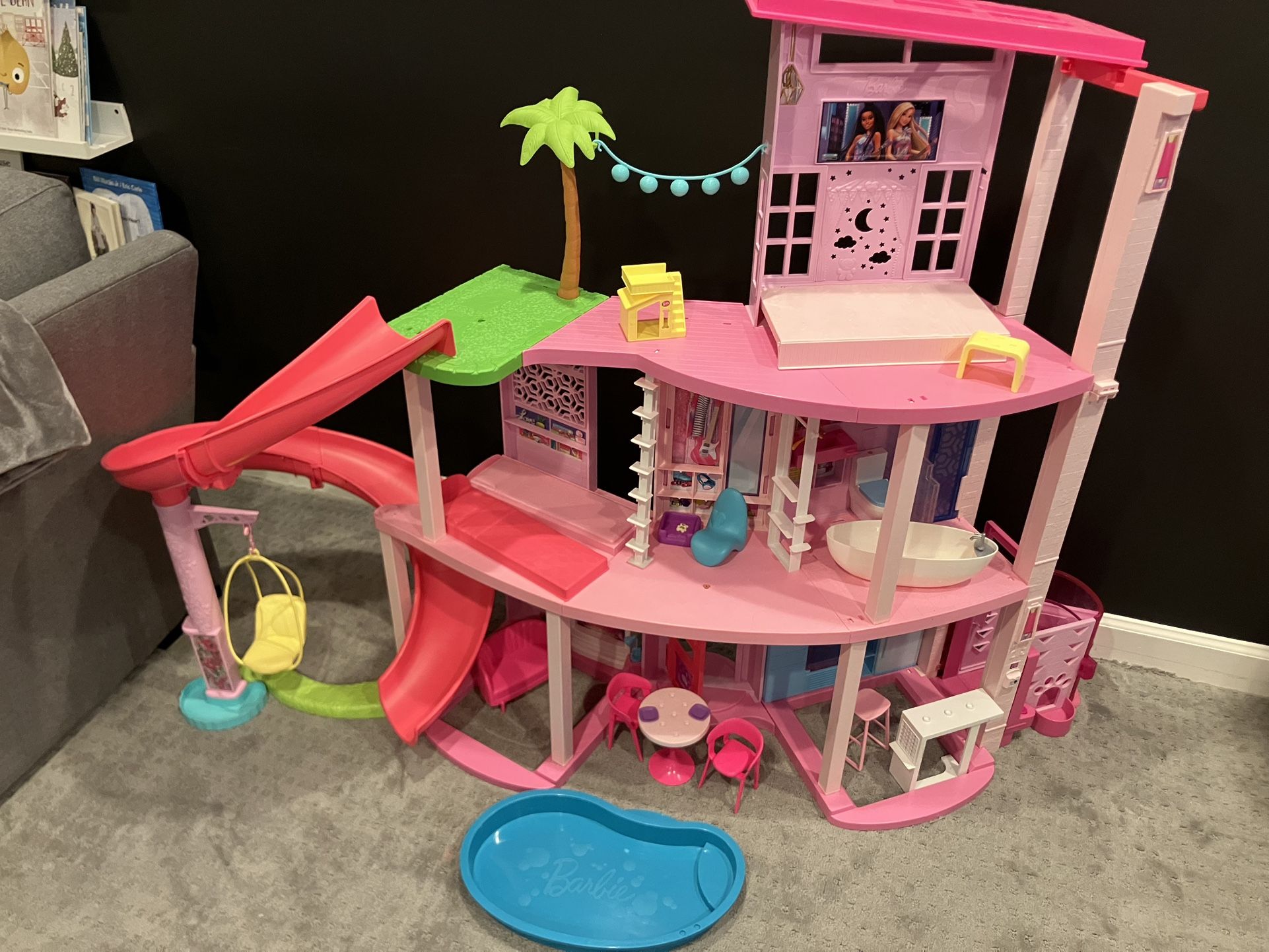 Barbie Dream House New Condition
