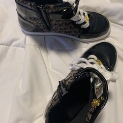 Michael Kors size 4