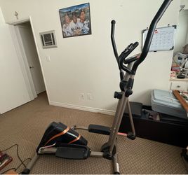 Exercise Elliptical Machine