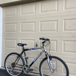 Diamondback Outlook Mountain Bike – 26” Wheels – 21-Speed – Aluminum Frame Men’s Bicycle