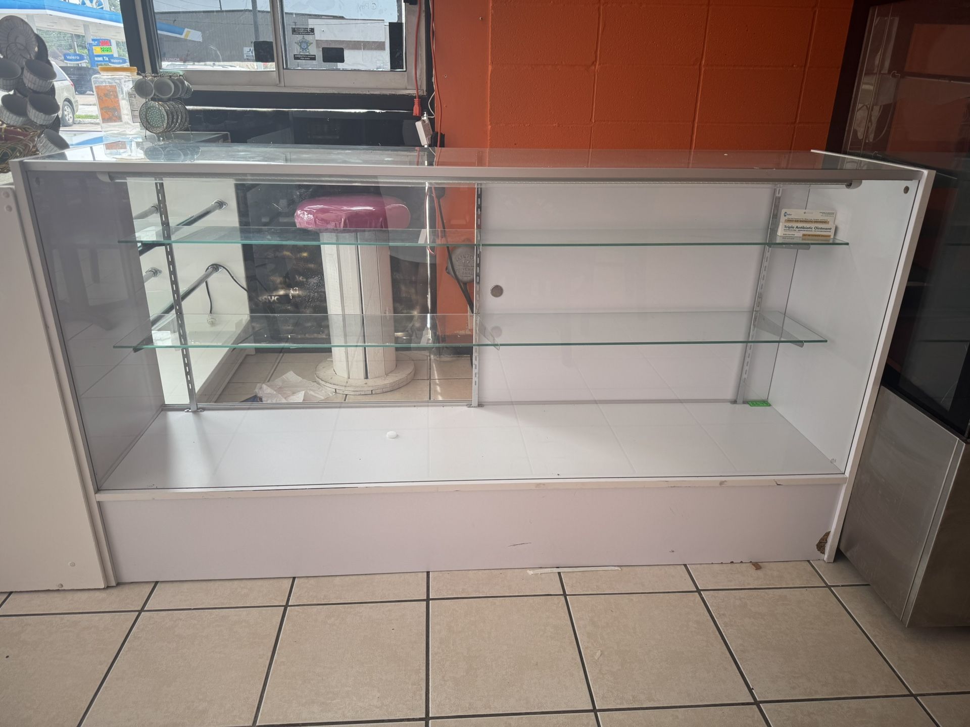 GLASS DISPLAY CASE FOR SALE – PERFECT FOR STORES OR BAKERIES