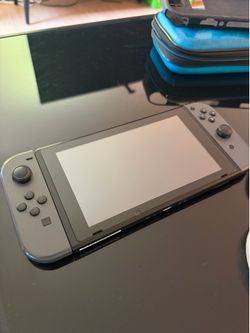 Nintendo Switch (Gray)