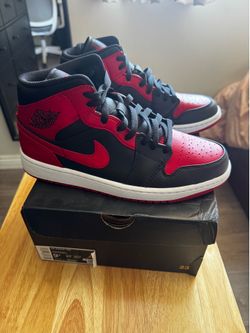 Jordan 1 mid black gym red used m9.5