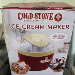 Coldstone creamery ice cream maker brand new 