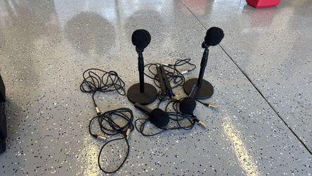 Microphone Kit with Mounts and Cables