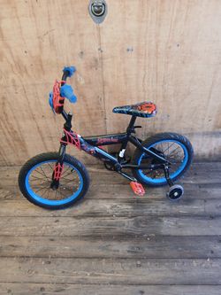 Huffy Spiderman 16" bicycle with 2 training wheels beautiful bike $70