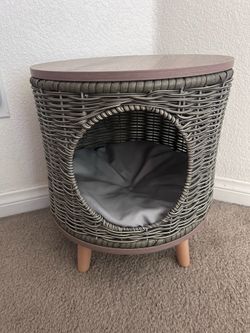 Wicker cat bed