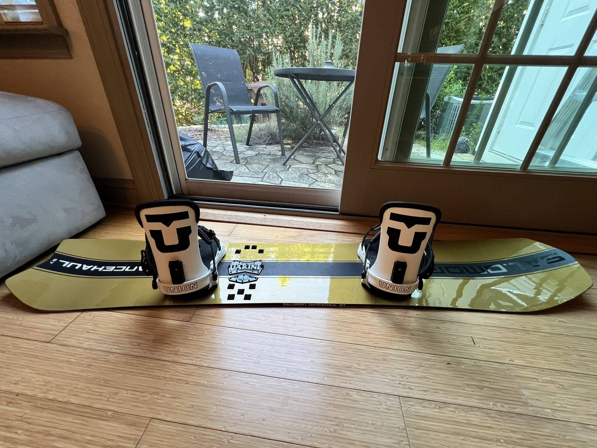 Snowboard + Bindings - Salomon Dancehaul 2021 Snowboard, 157cm and Union Force Bindings