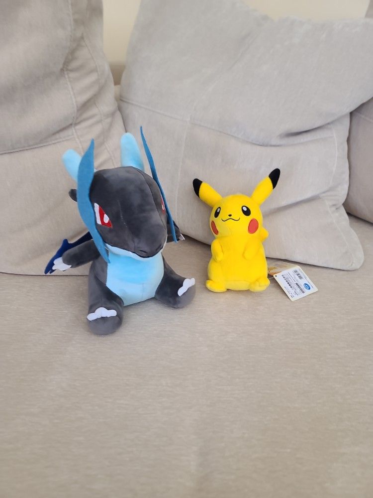PLUSH POKEMON BUNDLE!! Weighted Pikachu, Charzard X & Y Form