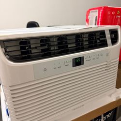 Frigidaire Room air conditioner 