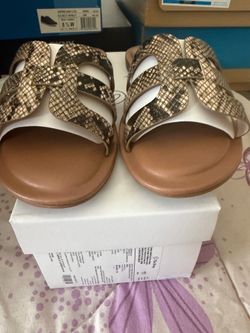 The drop snake skin sandals