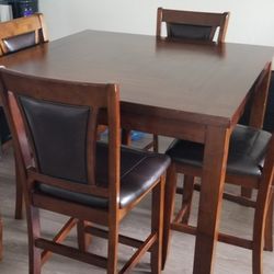 4 Chair Kitchen Table