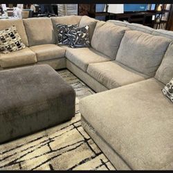 Light Color U Shaped Oversized Cozy Casual/ Modern Sectional Chaise By Ashley Furniture ☄️ Financing Available💥 Brand New💥 Fastest Delivery 🚚 