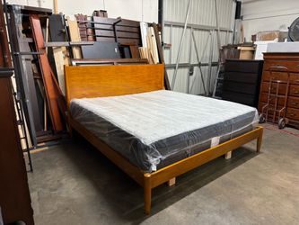 King bed $350