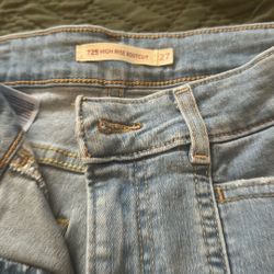 These Are Nice Blue Jeans. I Never Wore Them.