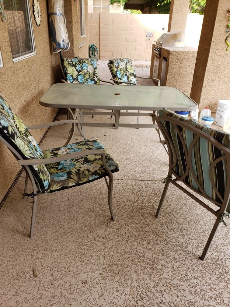 Outdoor patio furniture