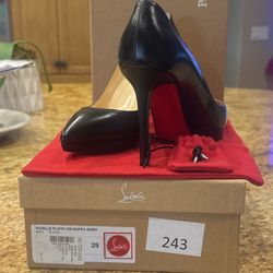 Pigalle Plato 100 Napa Shinny Black