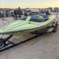 1977 Ceebee Avenger Speed Boat 