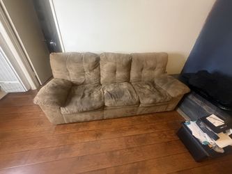 $50 Pull Out Couch - Pick Up Only !