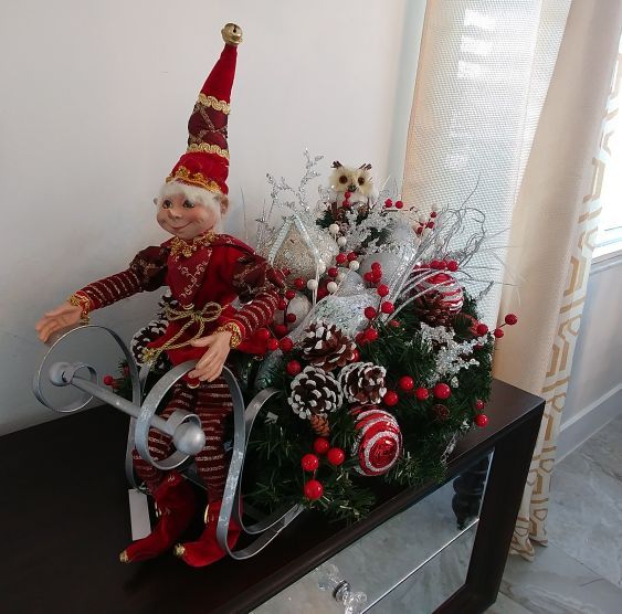 Professional Christmas Decoration with Beautiful Handmade Elfs navidad