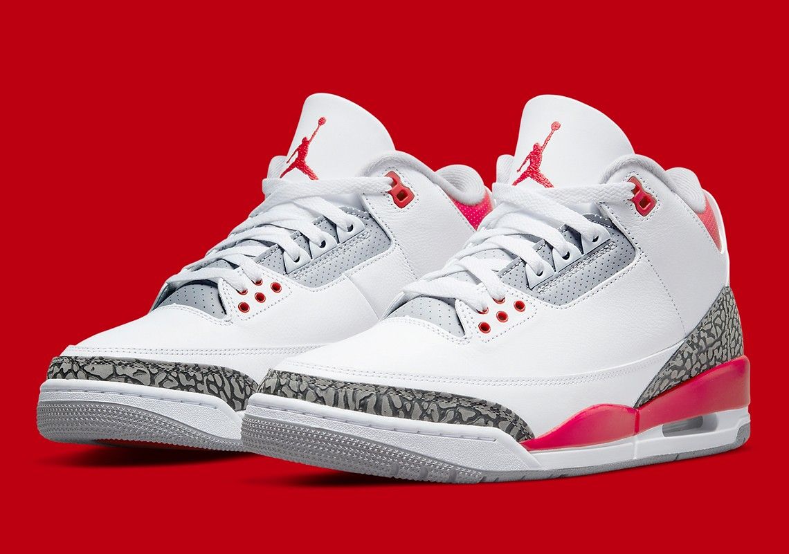 Jordan 3 Fire Red size 9 10 (NO TRADES PRICE IS FIRM)