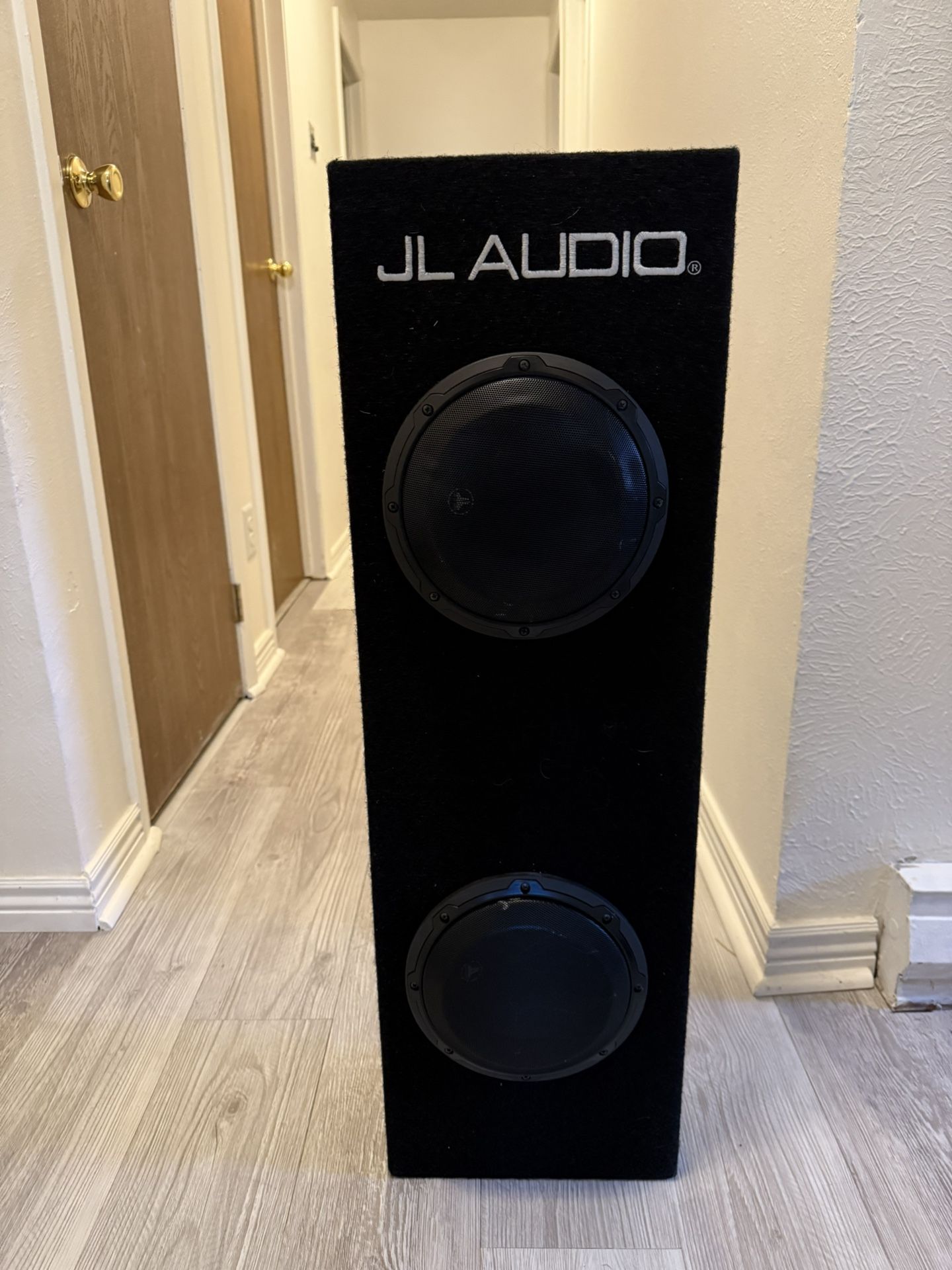 Jl Audio Subwoofer And Sounds System For Car