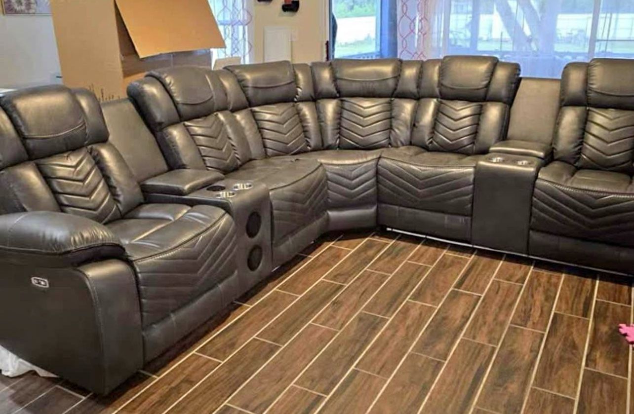 Limited time offer: exclusive deals on sectionals| Finance and delivery available!