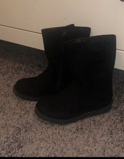 Size 11 black cat & jack boots