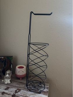 Toilet paper stand