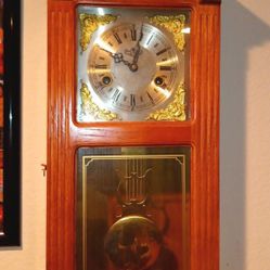 Vintage Chiming Clock