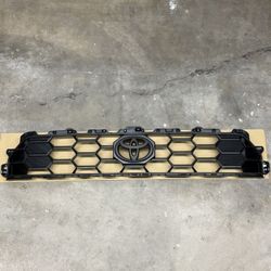 Toyota OEM 2025 5th Gen 4Runner OffRoad Premium Grill