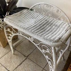 Vintage Style Rattan Stand 