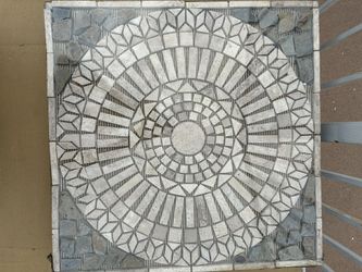 24” Square Medallion