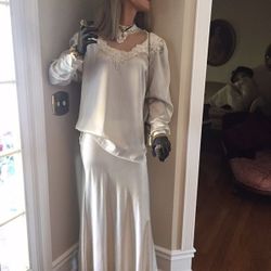 Mannequin dressed Victorian