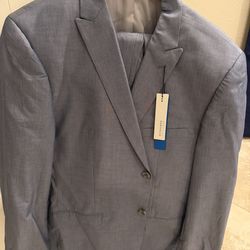 Men’s Perry Ellis Portfolio Suit – 44R – New With Tags
