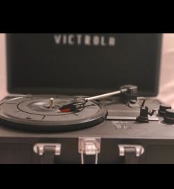 Victrola vinyl Bluetooth player