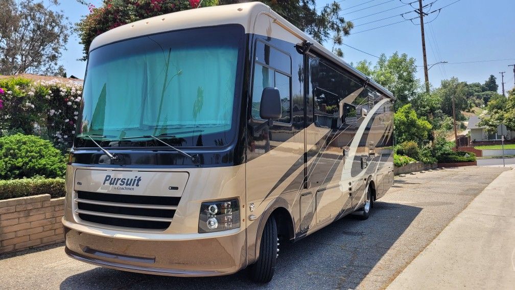 2017 Coachmen Pursuit 30FW