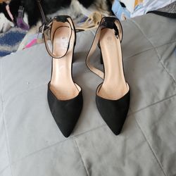 Black Pump Heels 