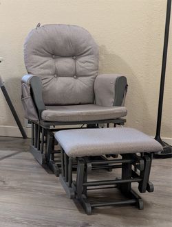 Storkcraft Premium Hoop Glider & Ottoman (Gray/Gray