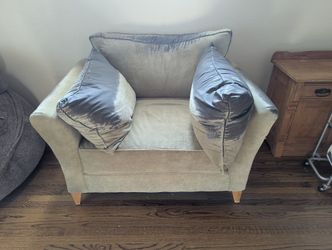 Overstuffed Armchair - Great Reupholstery Project! - $ 10